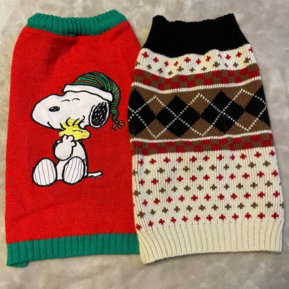 Set of 2 Christmas/Winter Pet Dog Sweaters Sz Med - Picture 1 of 10